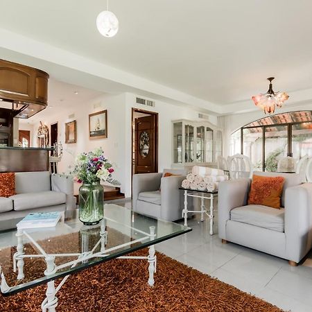 Elegant Lagoon Front Villa By Casa Paraiso Cancun Luaran gambar