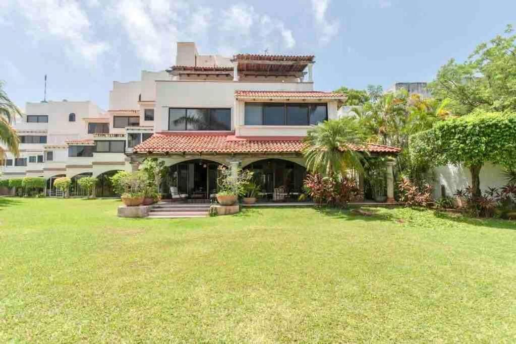 Elegant Lagoon Front Villa By Casa Paraiso Cancun Luaran gambar
