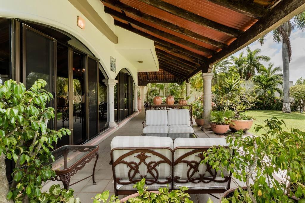 Elegant Lagoon Front Villa By Casa Paraiso Cancun Luaran gambar